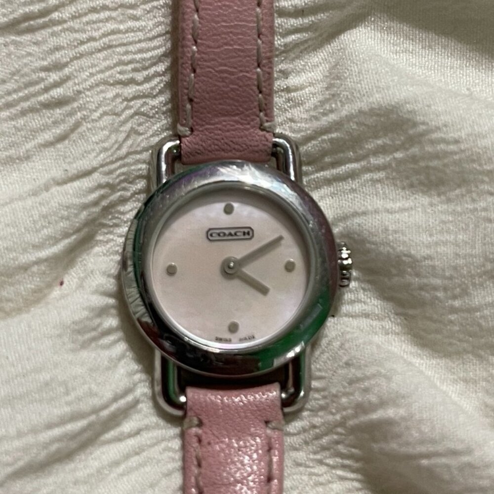 Coach Women’s Pink Leather Strap Watch Small Face Classic Style